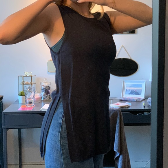 Wilfred Navy blue knit tank top (small) - Picture 2 of 5